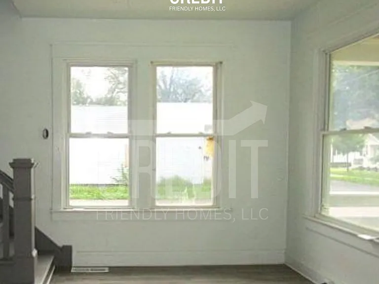 3001 W Seibold St — Photo 4