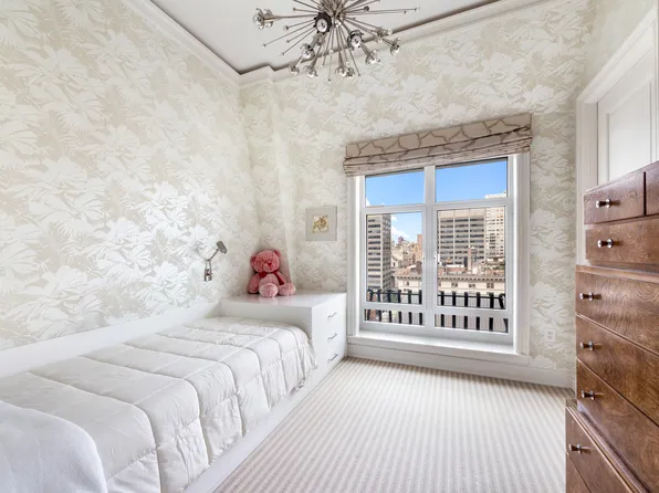 132 East 65th Street image 13 of 23