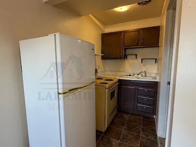 706 Downey St #30 — Photo 5
