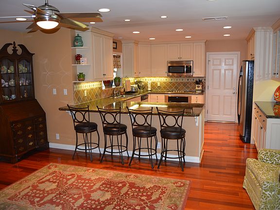 2nd image of 3702 Michelle Dr