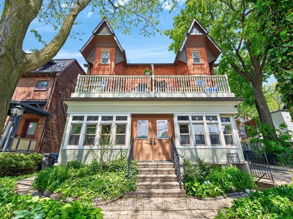 2 Afton Ave, Toronto, ON M6J 1R7