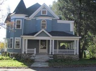 72 Chestnut St, Wakefield, MA 01880