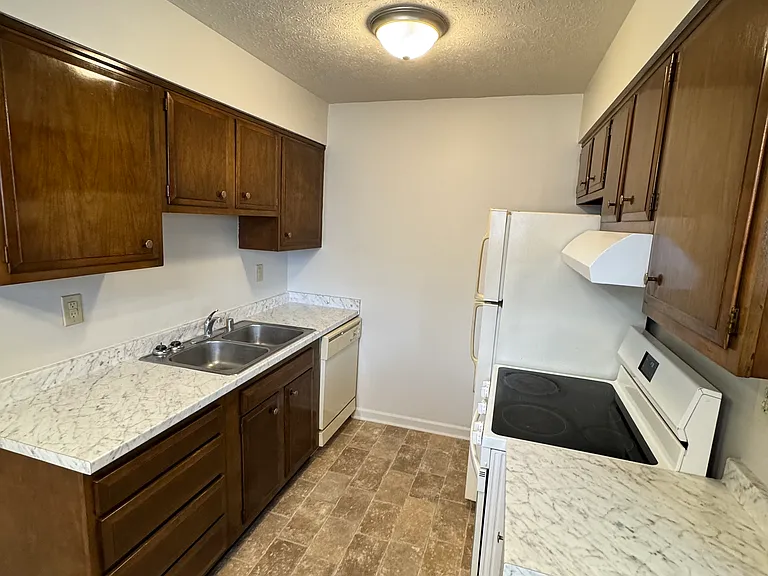 7308 Six Mile Ln — Photo 22