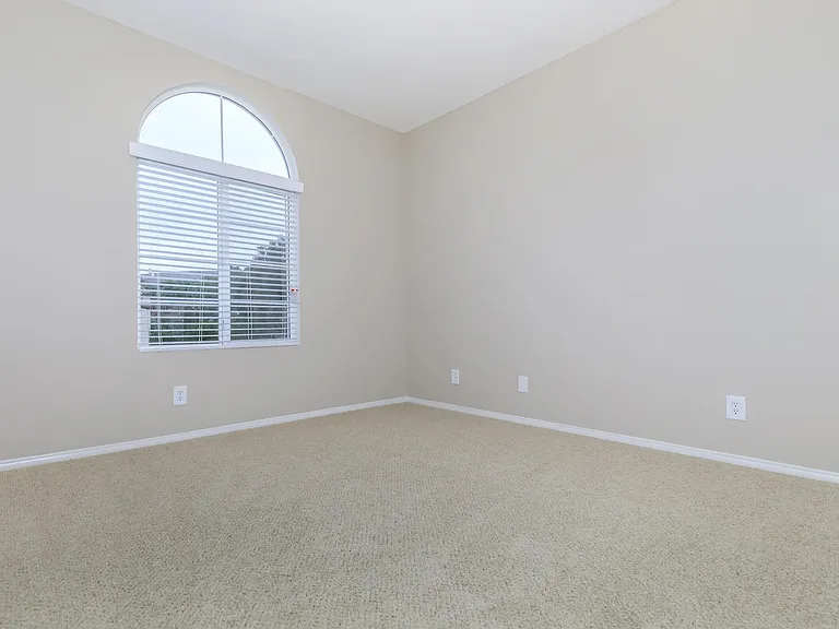 Laurel Glen Apartment Homes — Photo 30
