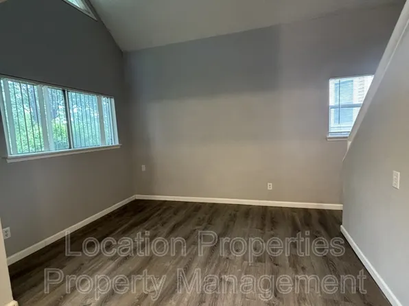 826 Kentucky St #1, Lawrence, KS 66044