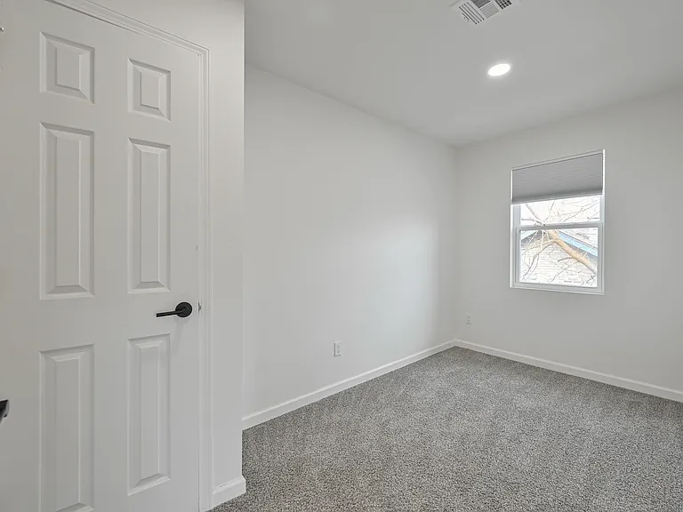 4330 Granger Ave — Photo 49