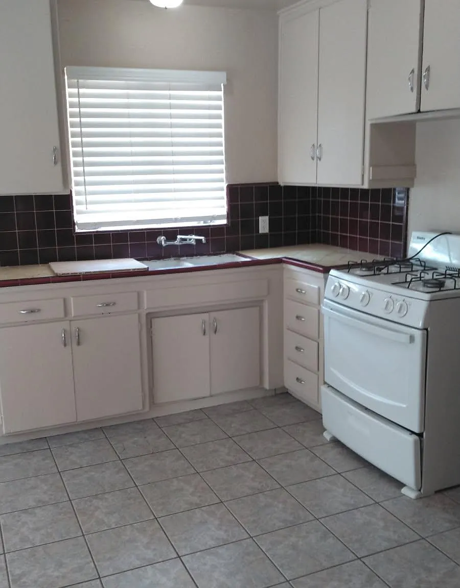 2 bed, 900 sqft, $1,350 — Photo 4