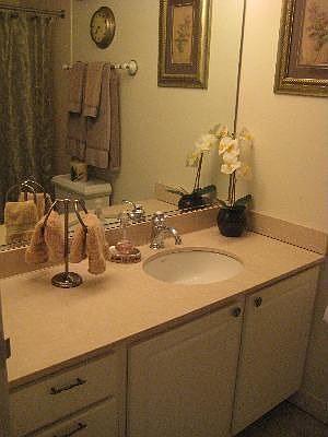 3rd image of 1250 N La Salle Dr APT 1003