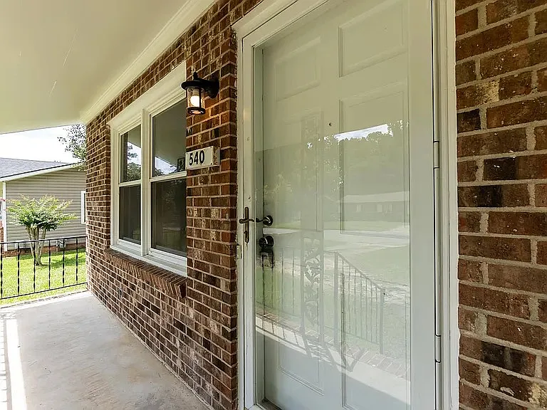 540 Lincoln Dr — Photo 5
