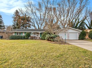 1356 N Manor Dr, Saint Joseph, MI 49085