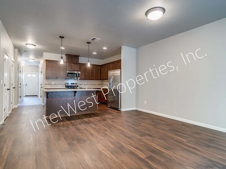 10404 NE 61st Cir — Photo 7