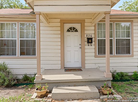 2nd image of 826 W Malone Ave
