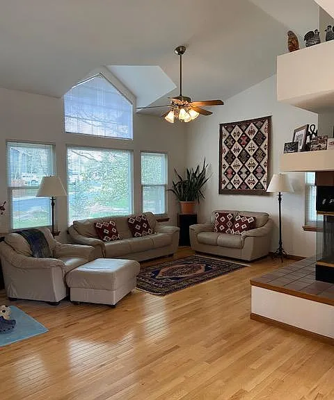 581 W Arrowhead St — Photo 10