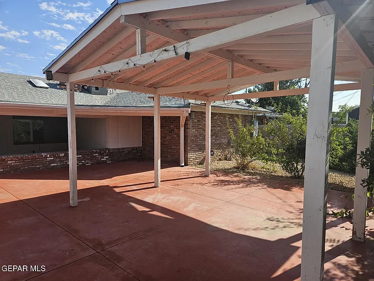 10000 Honolulu Dr — Photo 23