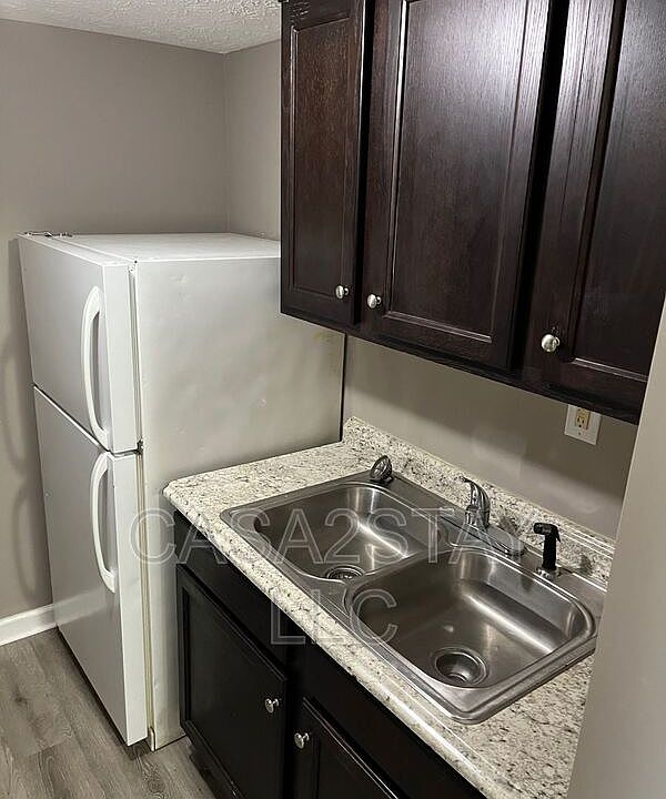 1st image of 411 Iowa Ave Unit 3