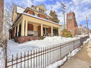 6 S Main St, Spring Grove, PA 17362