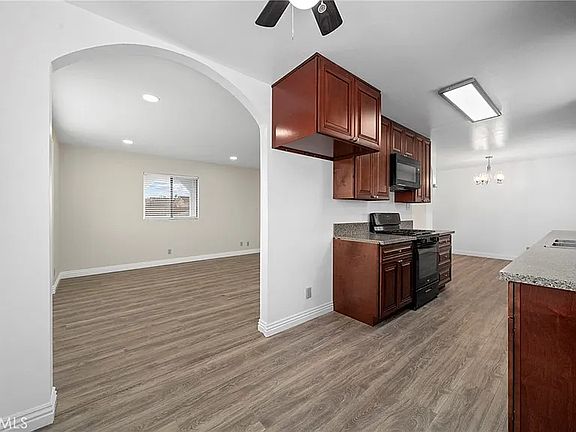 5th image of 866-868 W 25th St #866
