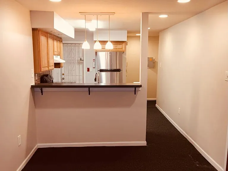 1732 W Diamond St #1 — Photo 2