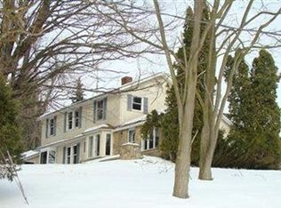 11906 Mills Rd, Garrettsville, OH 44231