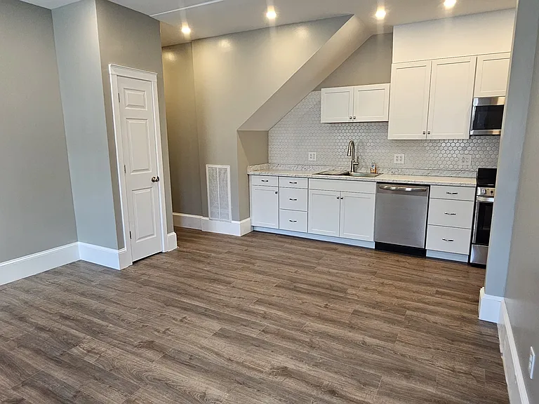 6 N Brunswick St #1 — Photo 4