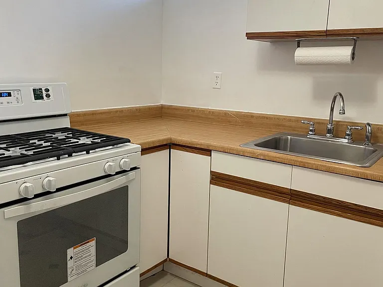 148 Vassar St #2 — Photo 7