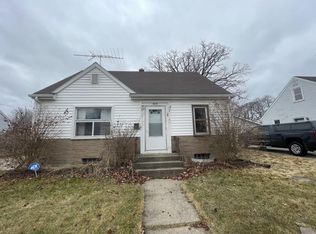 2214 S 17th St, Sheboygan, WI 53081