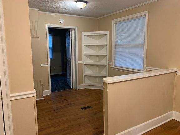 3rd image of 455 Allen Dr