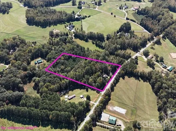 1491 Landrum Rd, Columbus, NC 28722