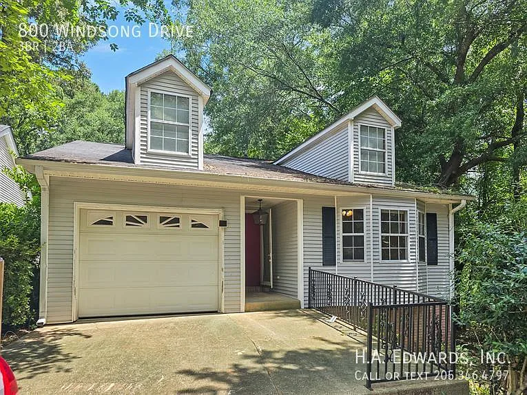 800 Windsong Dr — Photo 1
