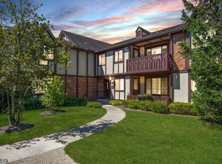 3B Avon Ct, Chatham, NJ 07928