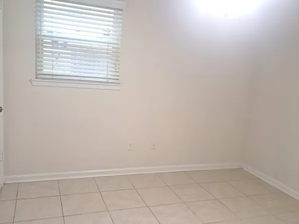 (undisclosed Address), Jacksonville, FL 32216