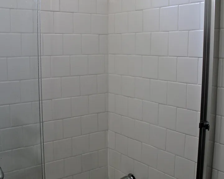 928 Albany St — Photo 22