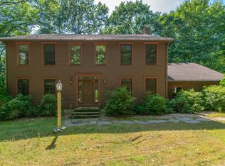 12 Rustlewood Rdg, Northampton, MA 01062