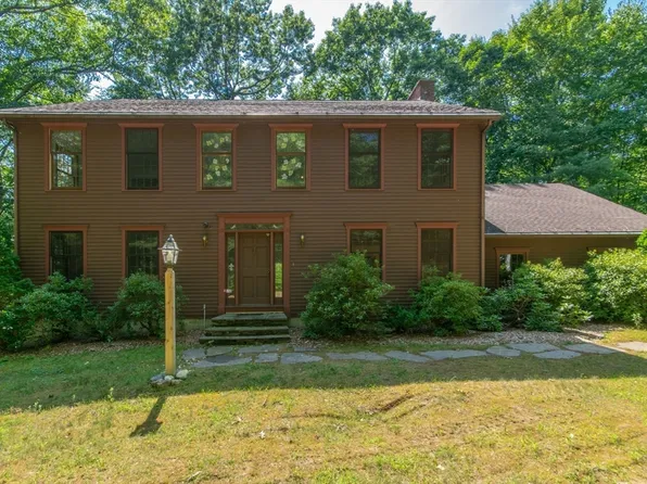 12 Rustlewood Rdg, Northampton, MA 01062
