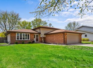 1007 Ridge Rd, Shorewood, IL 60404