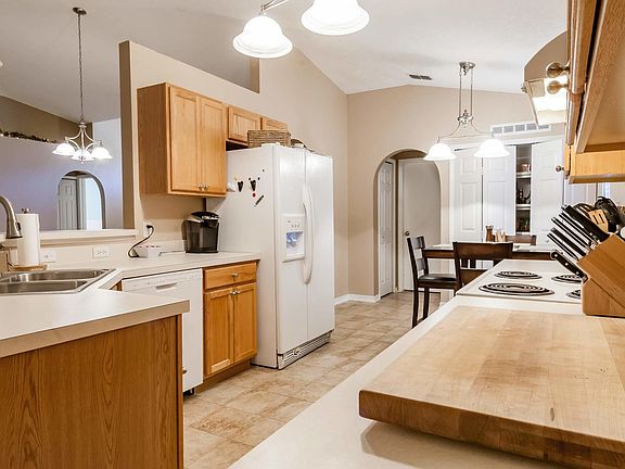 3rd image of 3615 Braeden Ct
