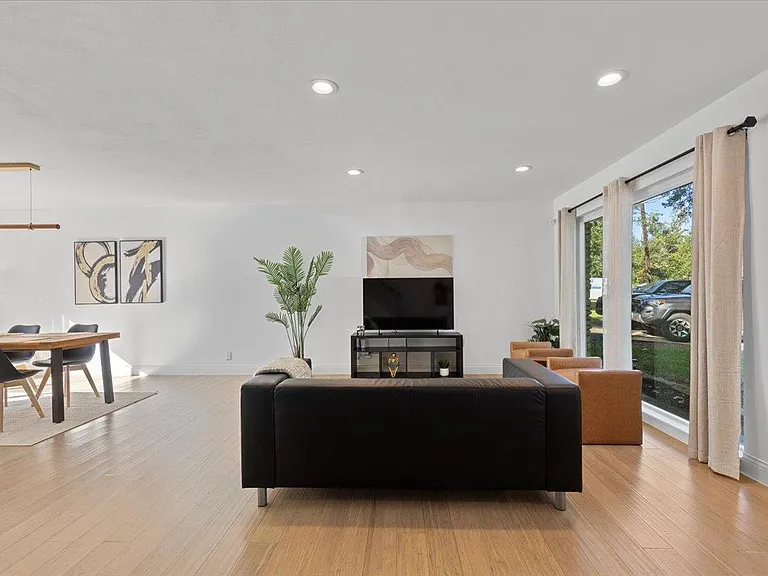5313 Harvest Ln — Photo 8