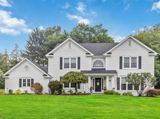 14 Vale Rd, Whippany, NJ 07981