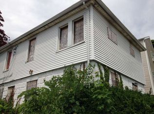 303 Nassau Rd, Huntington, NY 11743