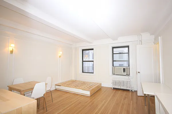 Rented by STAR CITIES INTERNATIONAL PROPERTY CORPORATION | media 9
