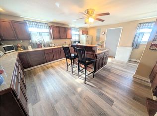 410 S Chestnut St, Iola, KS 66749