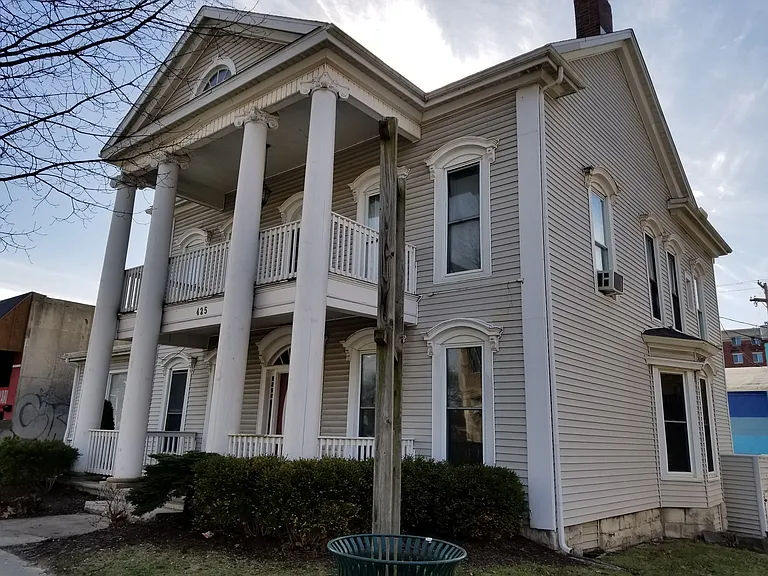425 N Walnut St — Photo 36