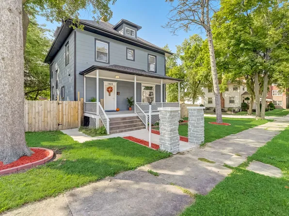 1422 Schilling Ave, Chicago Heights, IL 60411