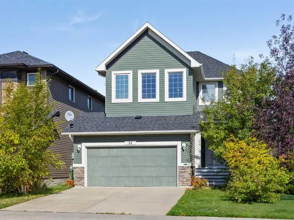 28 SW Evanspark Cir NW, Calgary, AB T3P 0B3
