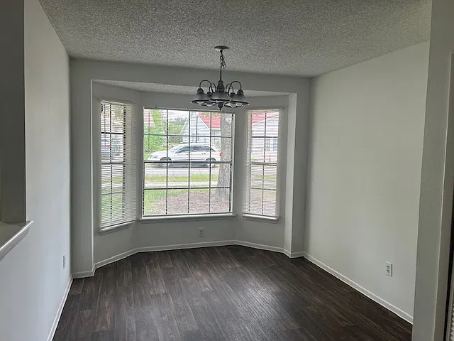 2 bed, 1100 sqft, $1,500 — Photo 3