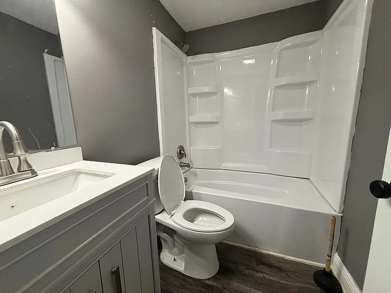 14 Kansas St #D — Photo 10