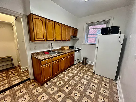Rented by Highline Residential | media 14