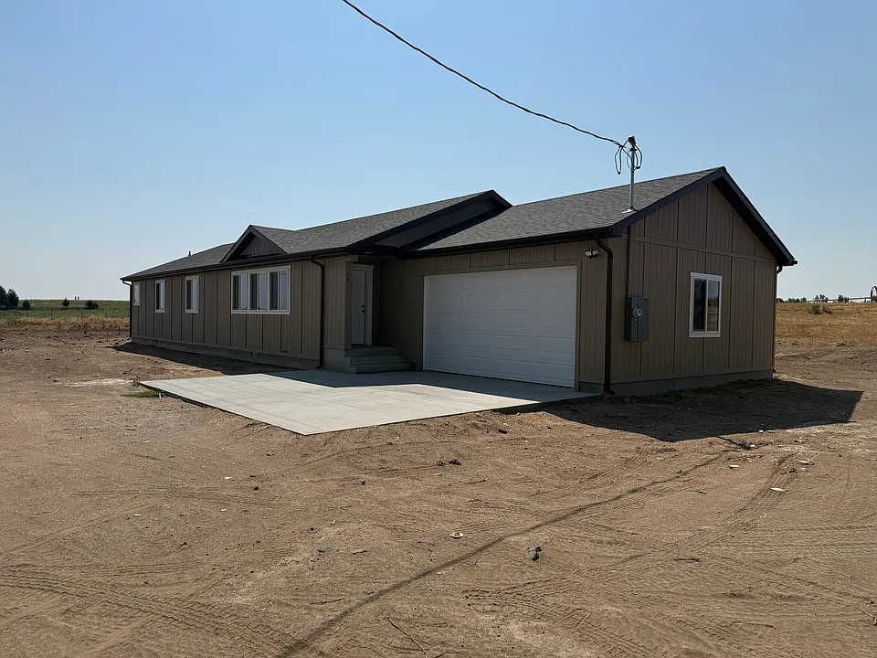 19 E 360th Ln N #1