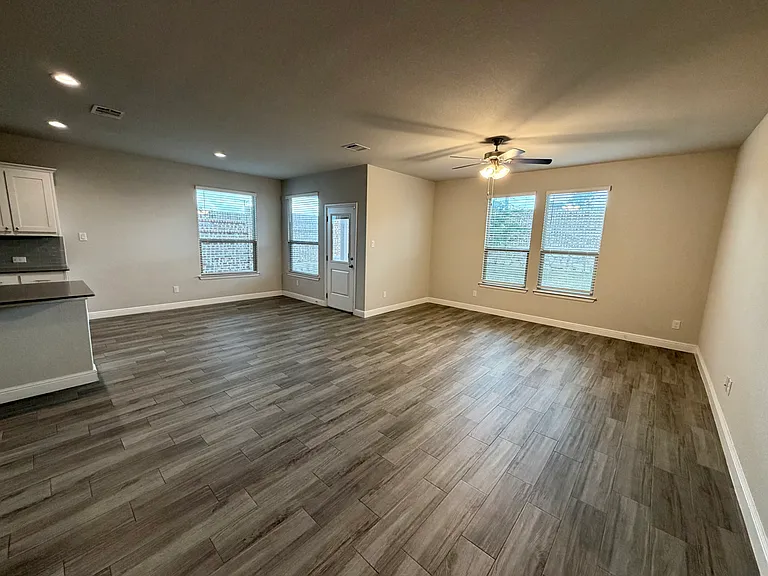 2340 Goodnight Ranch Dr — Photo 6