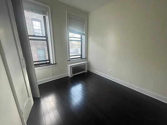 Rented by Metropolis International Realty Inc. | media 26